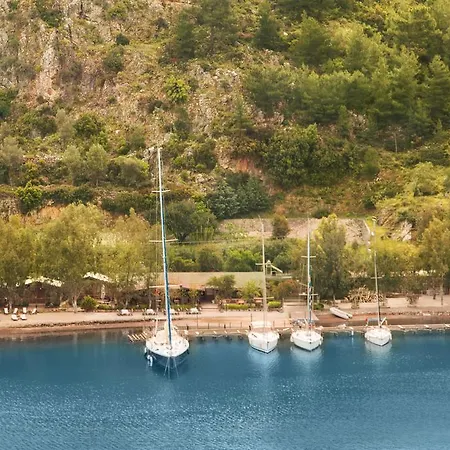 أورهانييي انسير بنغل، بيتش&ريستورانت منتزه العطل